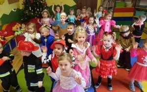 Bal przebierańców (1)