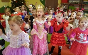 Bal przebierańców (2)