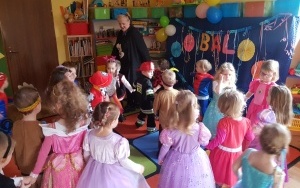 Bal przebierańców (2)