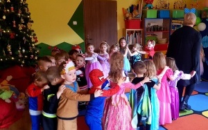 Bal przebierańców (2)