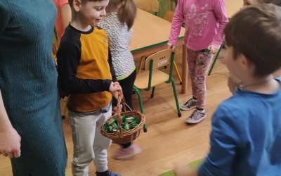 Czytanie na dywanie  (11)