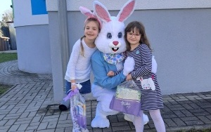 Śniadanie wielkanocne i spotkanie z Zajączkiem (6)