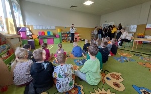 Lekcja angielskiego z uczniami SP z Nędzy  (1)