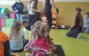 Lekcja angielskiego z uczniami SP z Nędzy  (5)