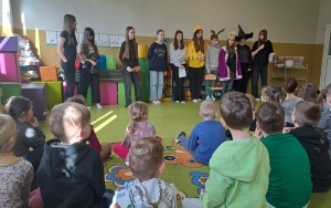 Lekcja angielskiego z uczniami SP z Nędzy  (6)