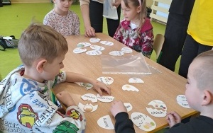 Lekcja angielskiego z uczniami SP z Nędzy  (9)