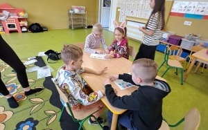 Lekcja angielskiego z uczniami SP z Nędzy  (4)