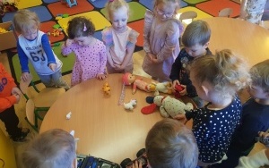 W biblioteczce przedszkolnej (1)