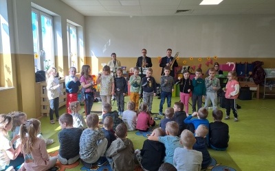 Lekcja muzyki w grupie Misie (8)