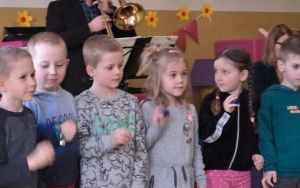 Lekcja muzyki w grupie Misie (6)