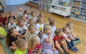 W bibliotece (2)
