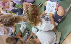 W bibliotece (3)