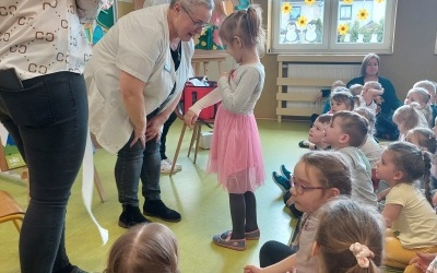 Światowy Dzień Zdrowia - wizyta Pań Pielęgniarek z Ośrodka Zdrowia w Nędzy (9)