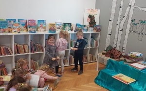 Wyjście do biblioteki (2)